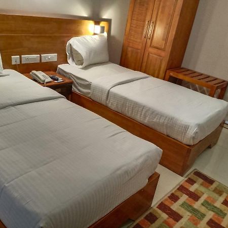 Hotel Devanganam Residency Guruvāyūr Exteriér fotografie