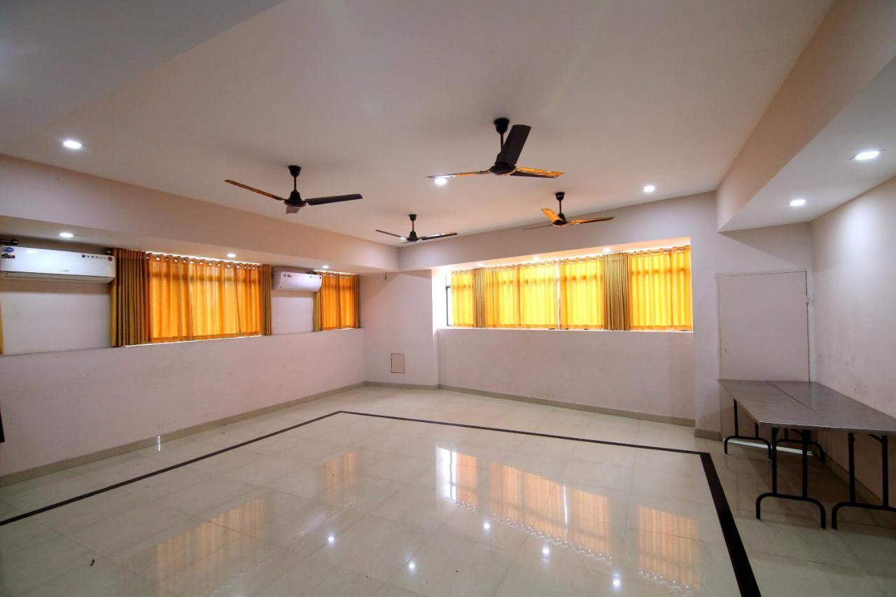 Hotel Devanganam Residency Guruvāyūr Exteriér fotografie