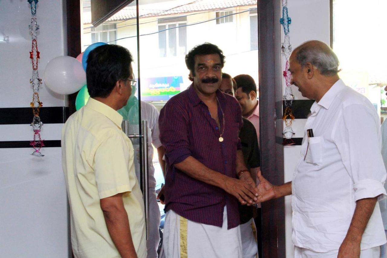 Hotel Devanganam Residency Guruvāyūr Exteriér fotografie