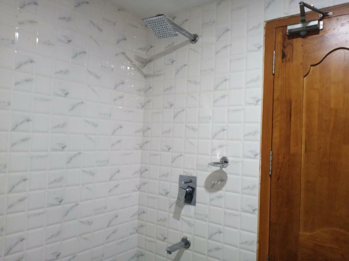 Hotel Devanganam Residency Guruvāyūr Exteriér fotografie