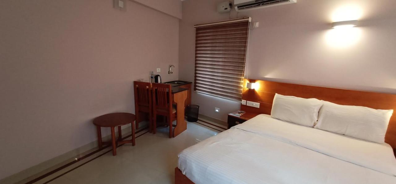 Hotel Devanganam Residency Guruvāyūr Exteriér fotografie