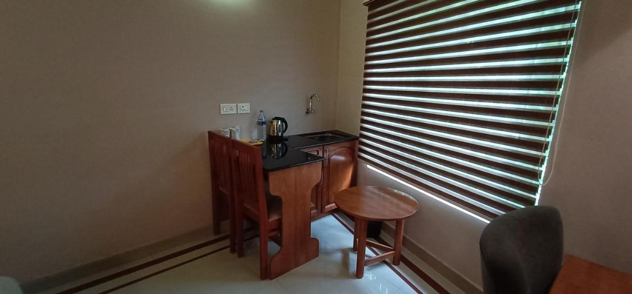 Hotel Devanganam Residency Guruvāyūr Exteriér fotografie